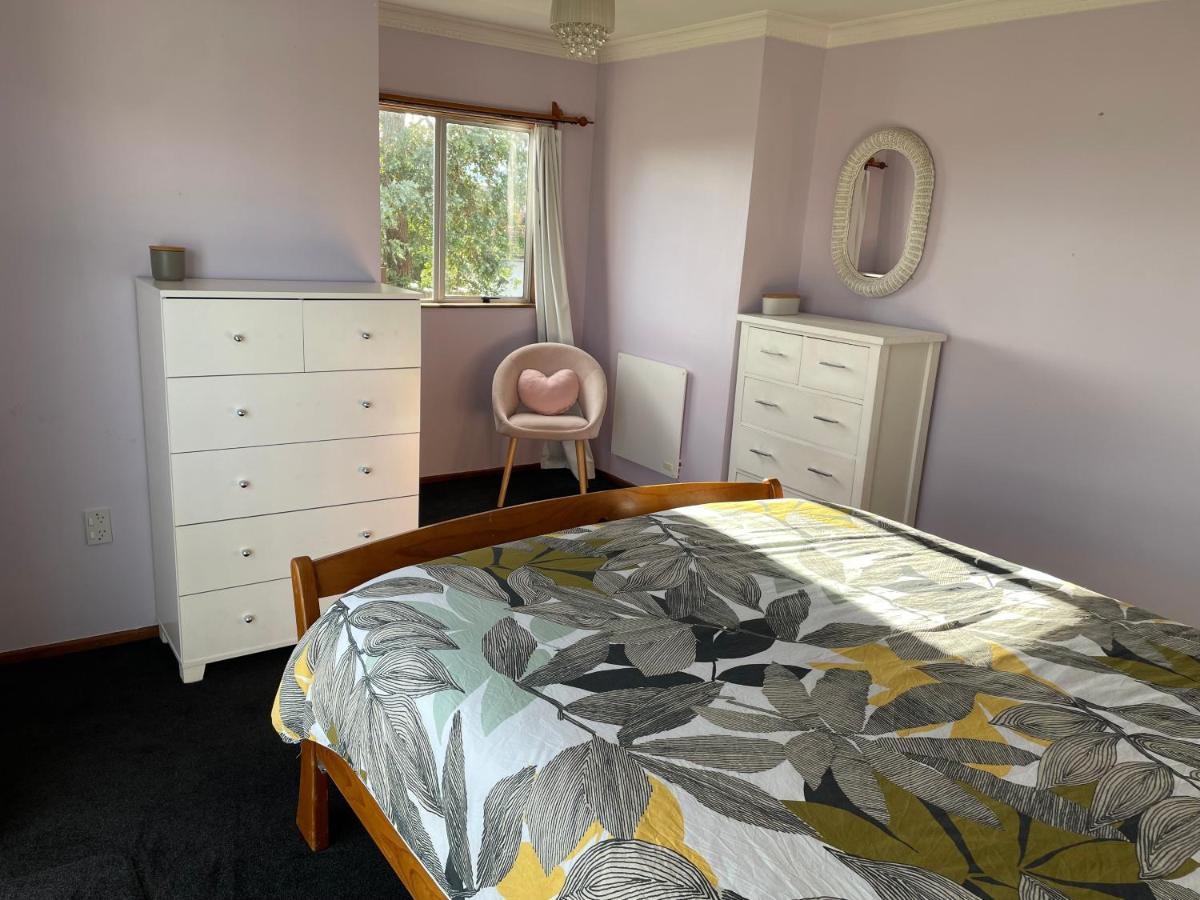 Live Large In The Village Havelock North Εξωτερικό φωτογραφία